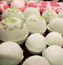 Load image into Gallery viewer, Eucalyptus Bath Bomb