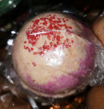 Load image into Gallery viewer, Pumpkin Cranberry Bath Bomb