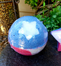 Load image into Gallery viewer, Vanilla Lemongrass Bath Bomb