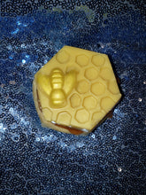 Load image into Gallery viewer, Honey-bee Bath Bomb