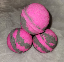 Load image into Gallery viewer, Bombshell Bath Bomb